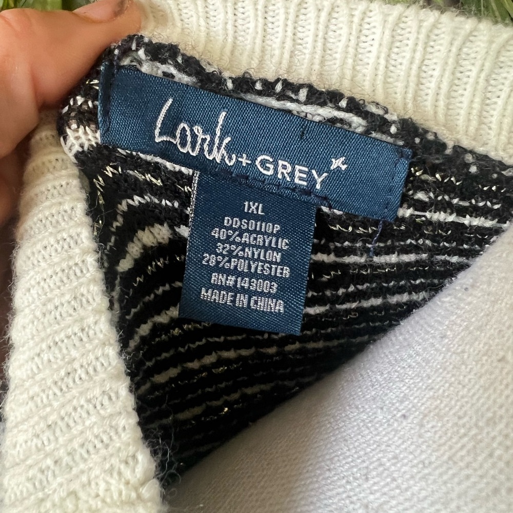 Lark and gray ladies V-neck button-down sweater NWT extra large V-neck - Picture 11 of 11